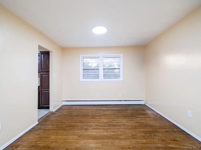 Building Photo - 220 Benson Ave