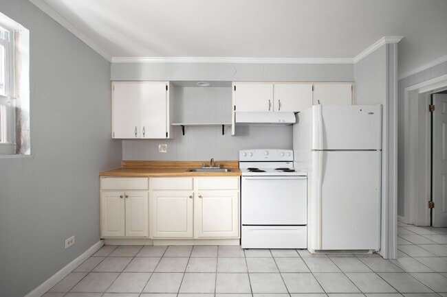 Building Photo - 2 Bedroom Apartment in Old Town