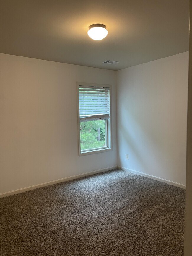 Building Photo - 765 Westmoreland Ln NE