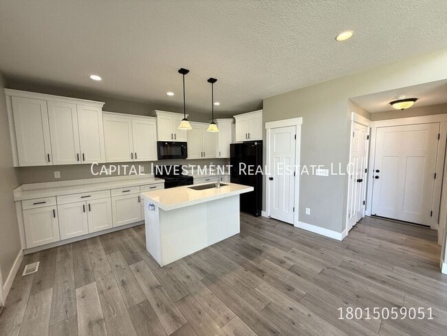 Building Photo - 2774 Lacewood Dr