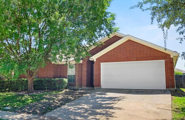 Building Photo - Charming 4-Bedroom Home in Mansfield ISD!