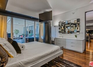 Building Photo - 6250 Hollywood Blvd