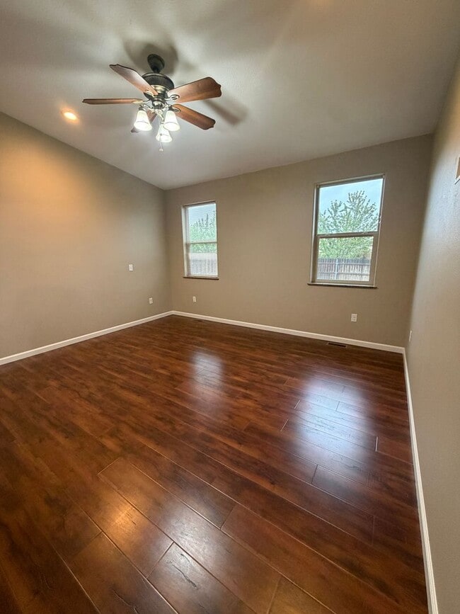 Building Photo - Beautiful Home In Quiet Neighborhood! Landscaping Included!