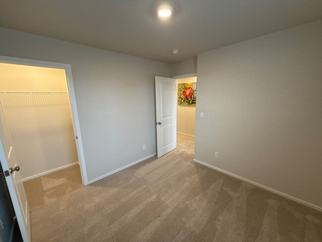 Building Photo - 4770 Daiquiri Ave NE