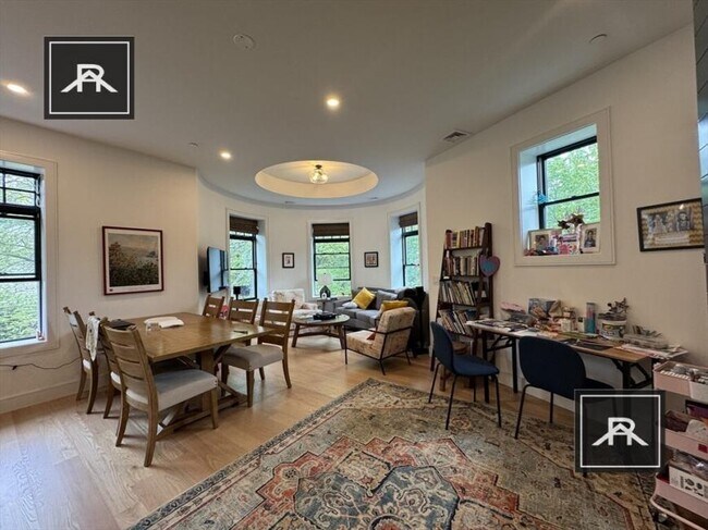 Building Photo - 3 bedroom in Brookline MA 02445
