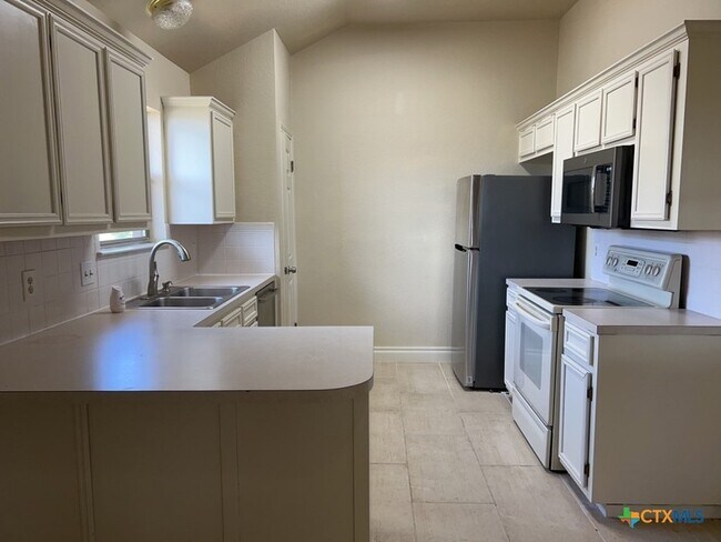 Building Photo - 3906 Lone Oak Dr