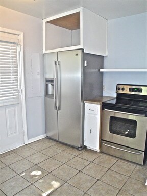 Building Photo - Adorable 2 Bedroom 1 Bath Home in Sylvan H...