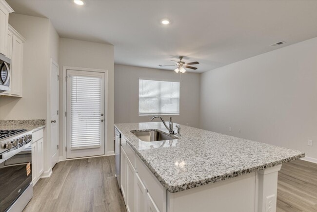 Building Photo - 1040 Quaint Parish Cir