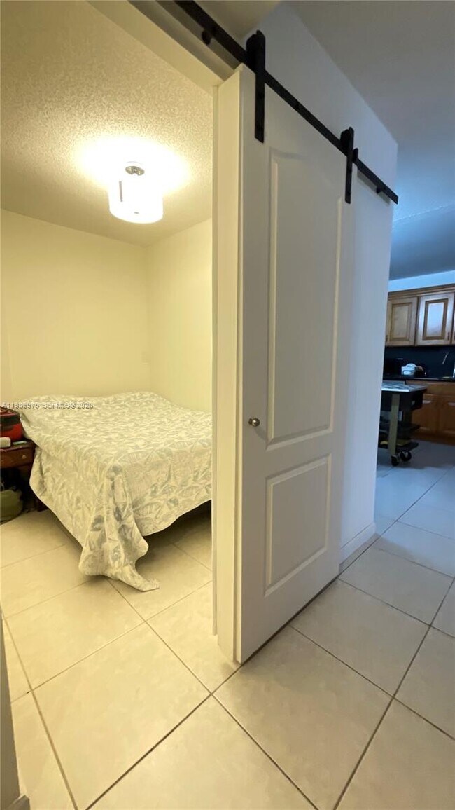 Building Photo - 1465 NE 123rd St