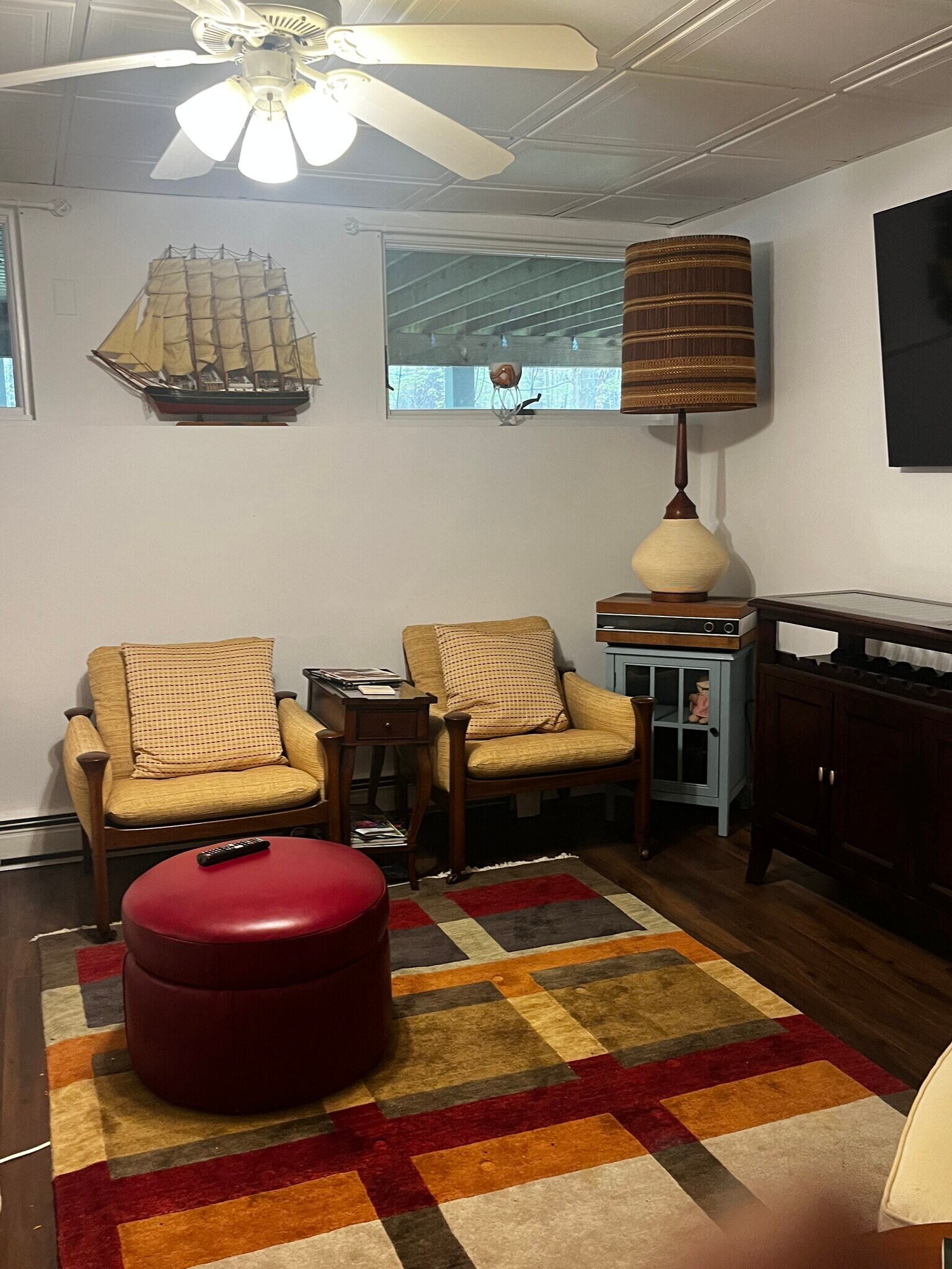 Extra livingroom chairs - 142R Page Rd