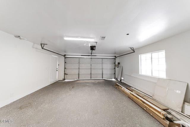 Building Photo - 19314 Valerio St