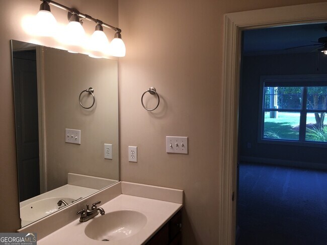 Building Photo - 120 Moose Club Dr