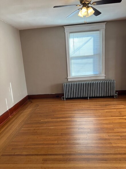 Building Photo - 296 Brown St