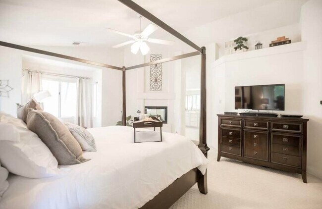 Building Photo - 45540 Desert Fox Dr