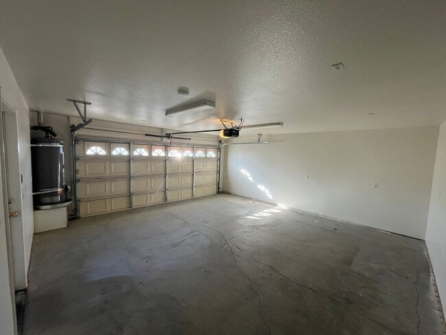 Building Photo - 1632 McClelland St