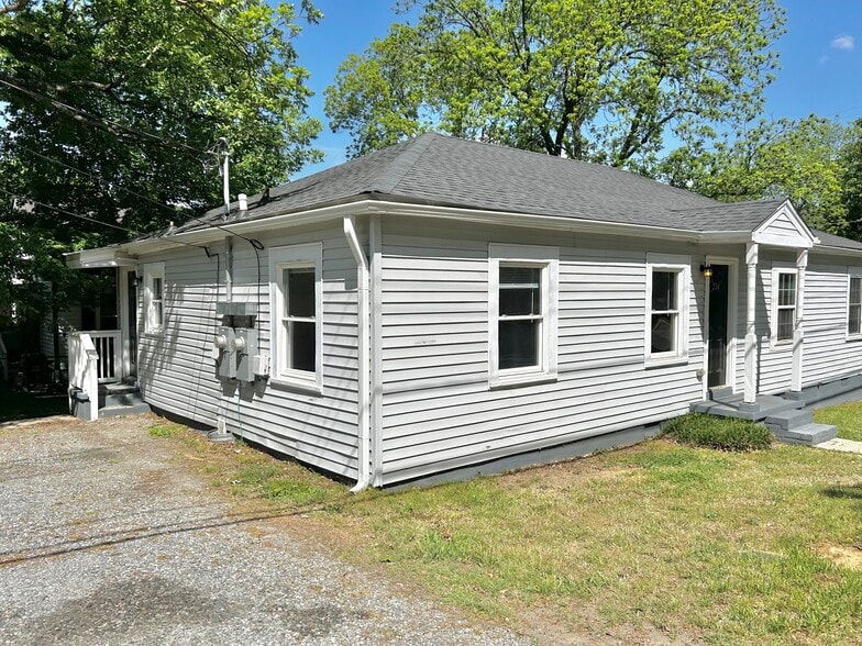 Building Photo - 224 Walker Ave