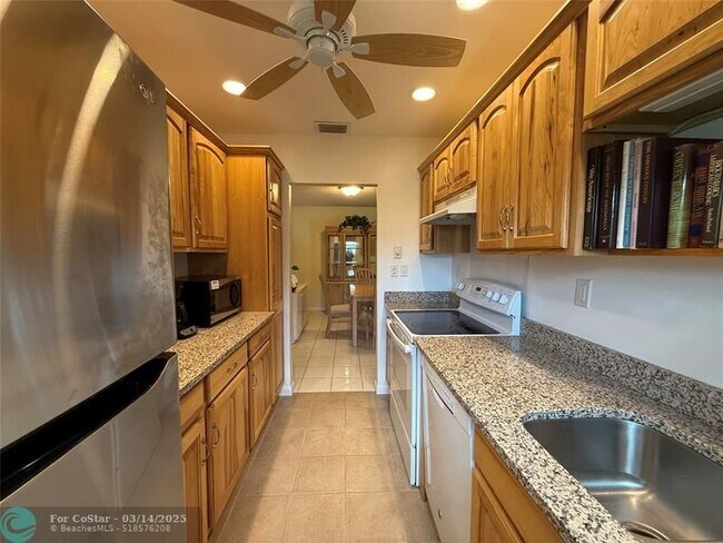 Building Photo - 1397 High Point Way