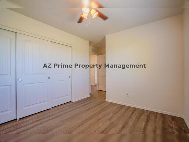 Building Photo - 10225 W Camelback Rd
