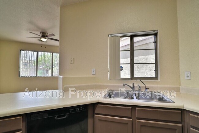 Building Photo - 1330 S Red Rock St