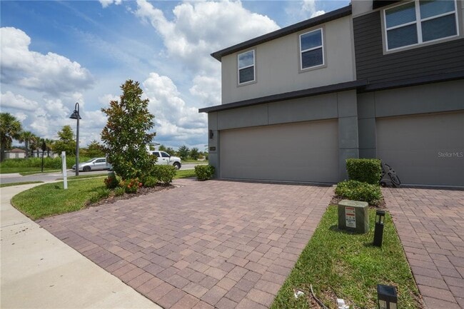 Building Photo - 1330 Merrydale Wy
