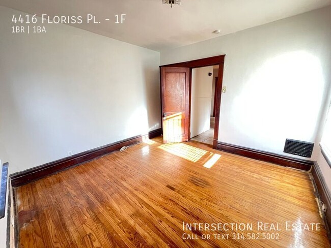 Building Photo - HUGE 1 bedroom Available NOW!