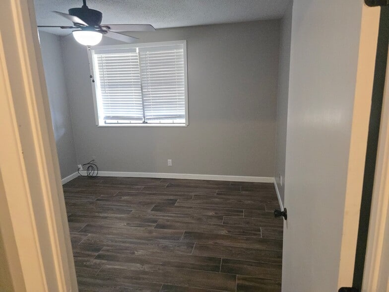 Building Photo - 4837 Mayo Cir