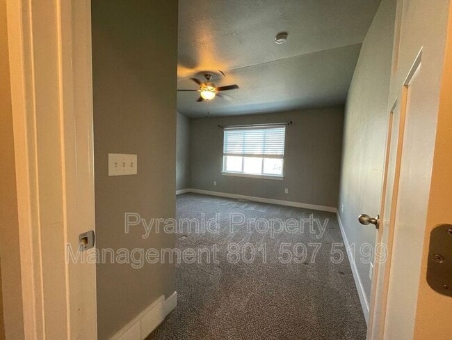 Building Photo - 9257 Ashbourne Dr