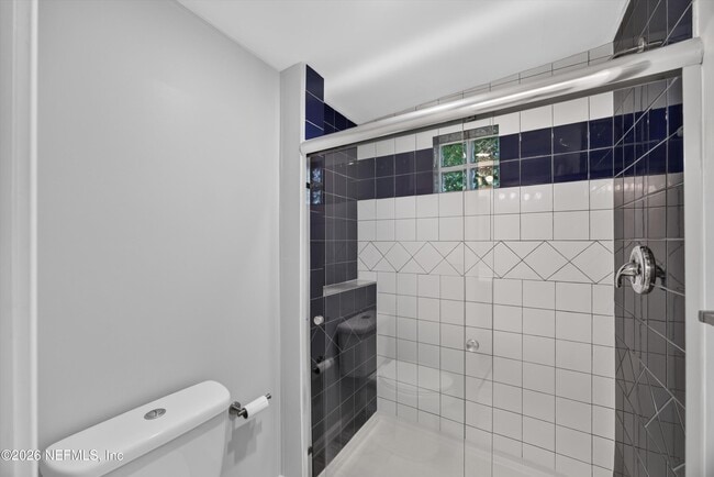 Building Photo - 2256 Inwood Cir S