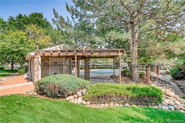 Building Photo - 2BR/2BA Condo -