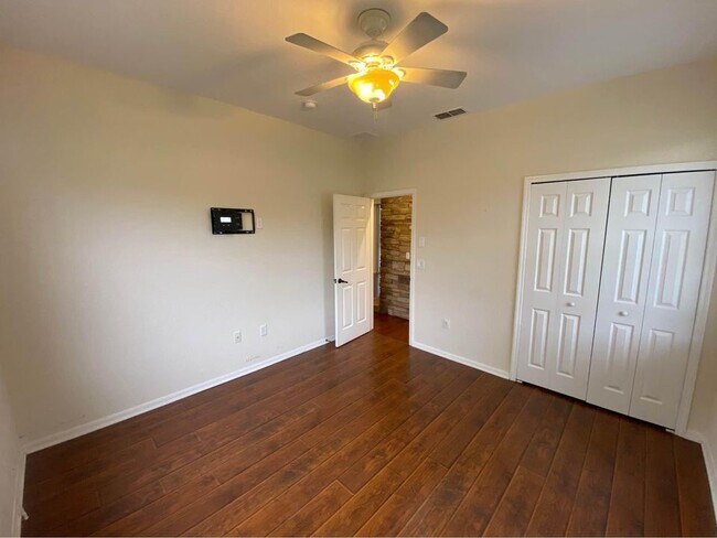 Building Photo - 17310 Amber Sweet Ln