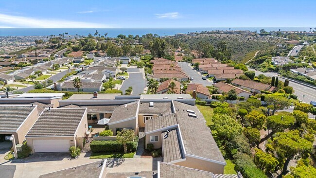 Building Photo - Stunning *VIEW* home for rent in desirable...
