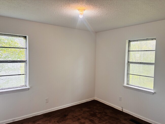 Building Photo - 168 Drum Cir