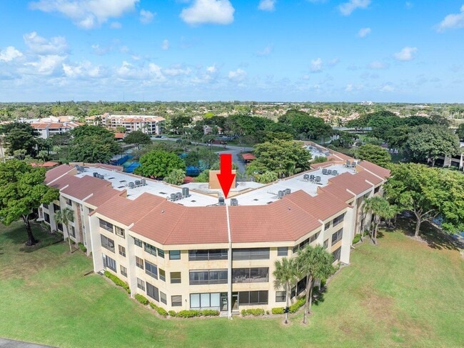 Building Photo - 7508 La Paz Blvd