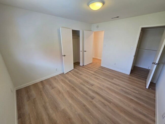 Building Photo - Coconino Ct. 3716-18