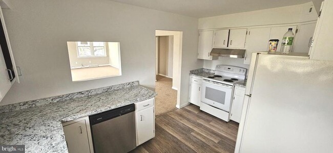 Building Photo - 10879 Clarksville Pike