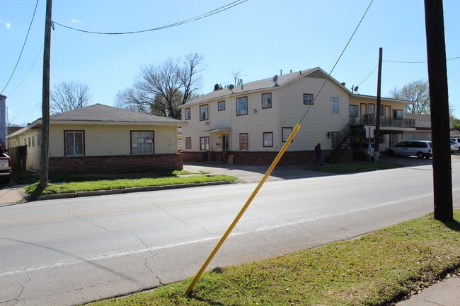 Building Photo - Polk Apartments