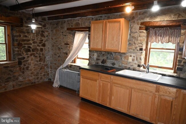 Building Photo - 2420 Urffers Rd