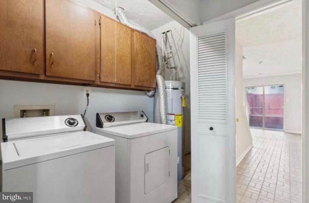 Building Photo - 5501 Woodlawn Manor Ct