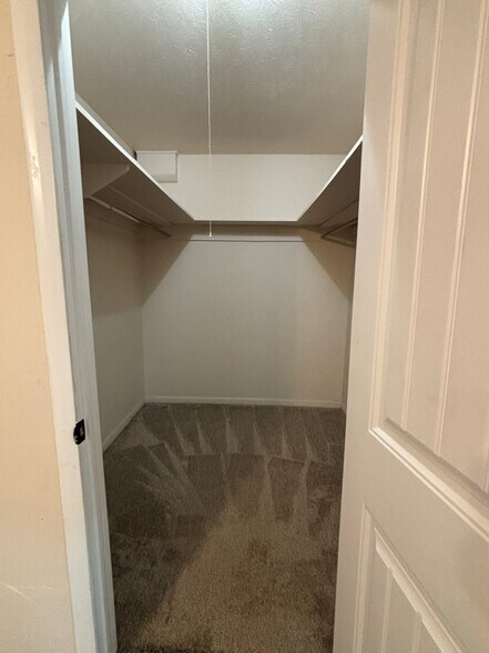 Building Photo - 1201 Scotland Ave