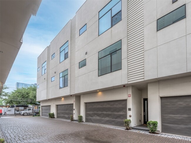 Building Photo - 1004 California St