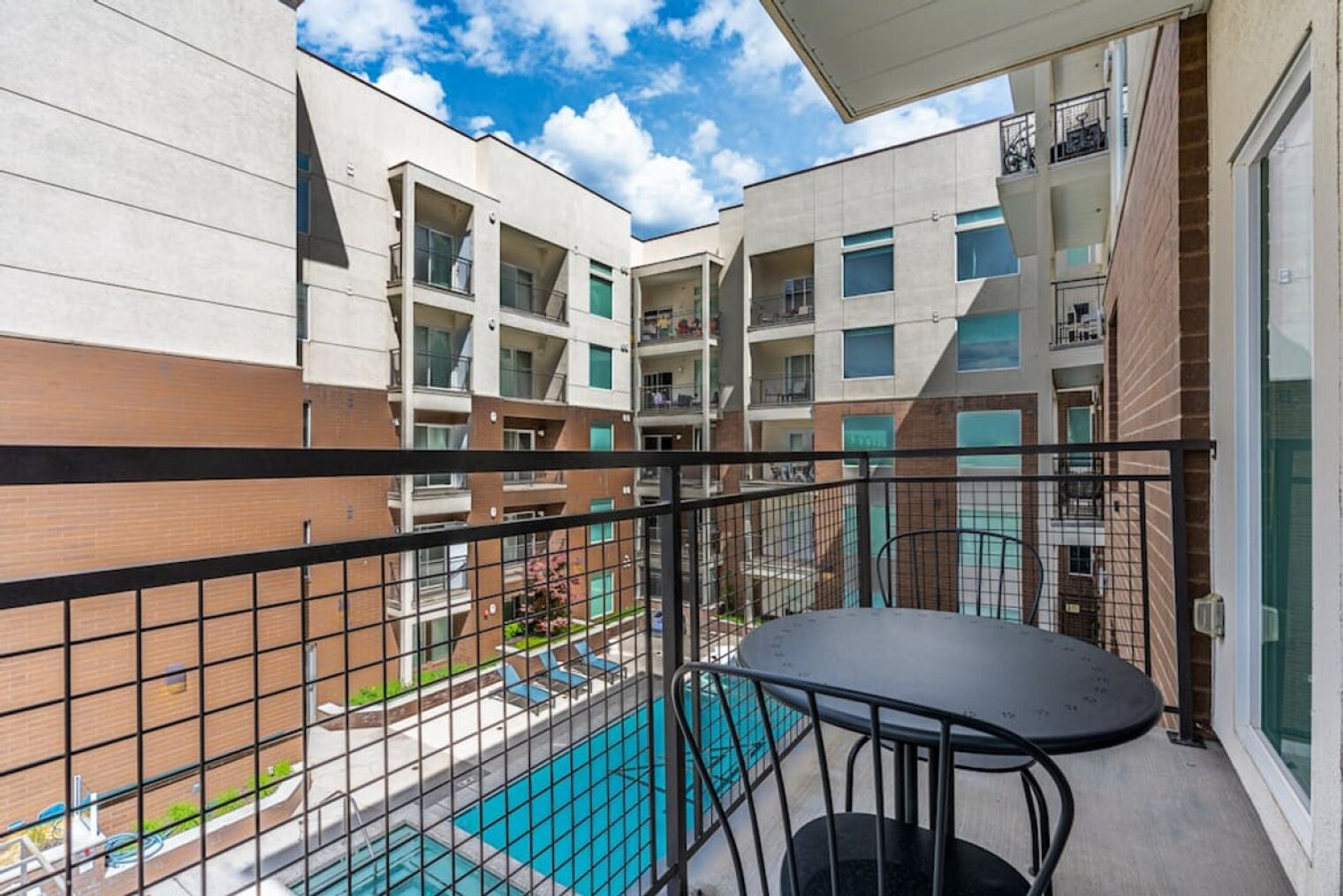 Building Photo - 380 S 400 E