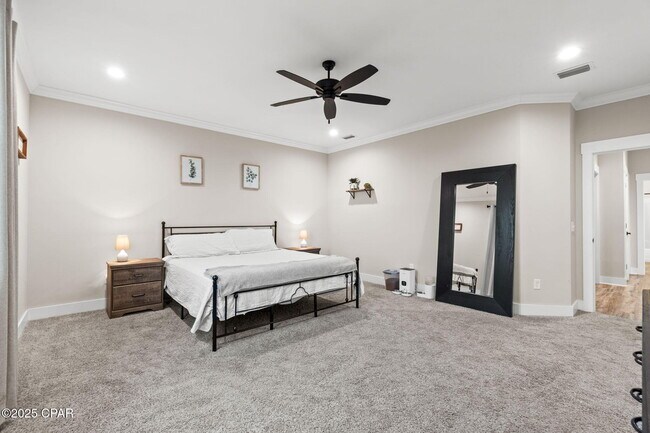 Building Photo - 4419 Conifer Ln