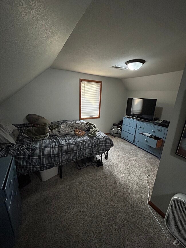 Building Photo - 1208 N 4th St