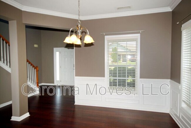 Building Photo - 689 Flintrock Dr