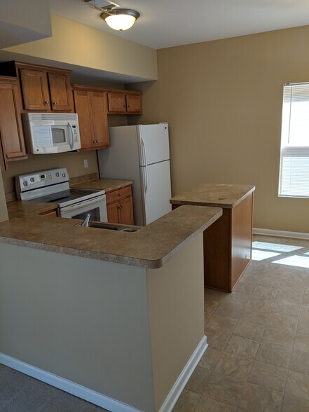 Building Photo - 144 Hood Park Dr