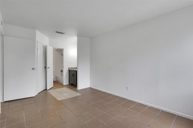 Building Photo - 12610 Ashford Meadow Dr