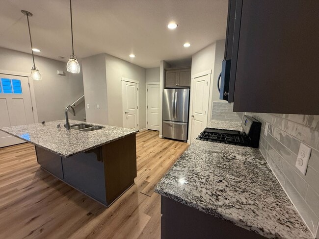 Building Photo - Beautiful 3Bd/2.5Ba Salmon Creek Home!