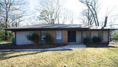 Building Photo - Rama Rd area -Updated 3 bed,2 bath ranch fence in cul-de-sac