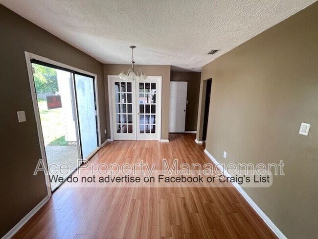 Building Photo - 1543 Bingham Dr