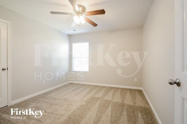 Building Photo - 261 Chesser Reserve Dr